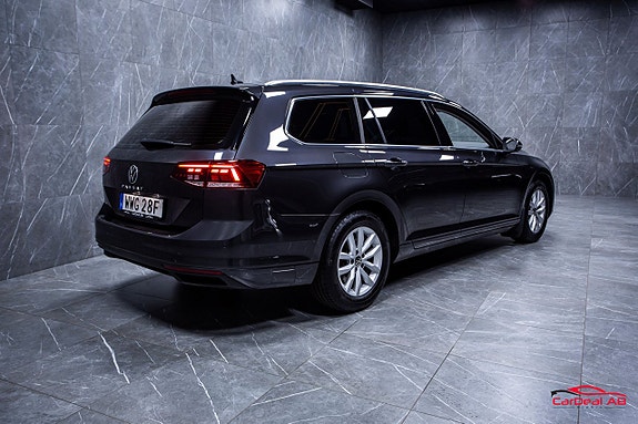 Volkswagen Passat 7 of 26