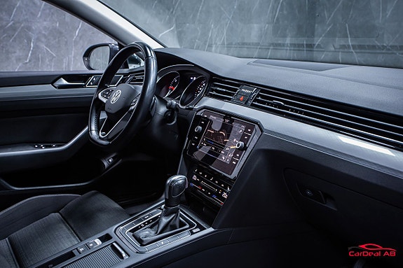 Volkswagen Passat 14 of 26
