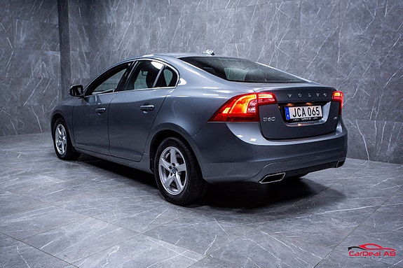 Volvo S60 5 of 5