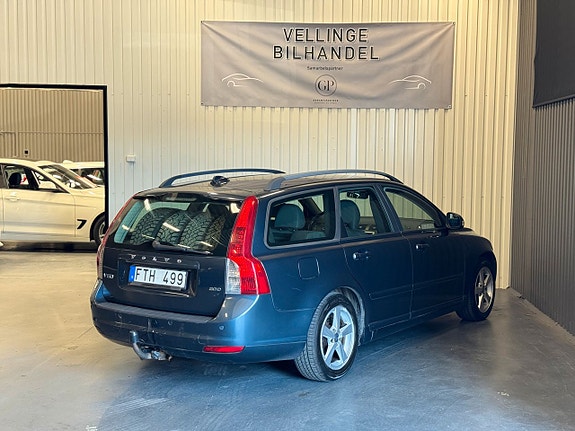 Volvo V50 3 of 8