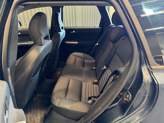 Volvo V50 6 of 8
