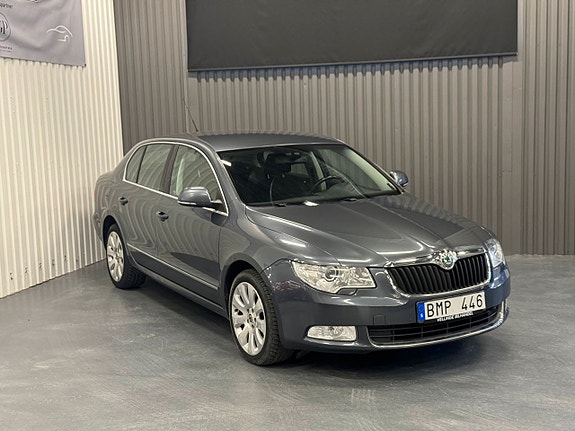 Skoda Superb 2 of 5