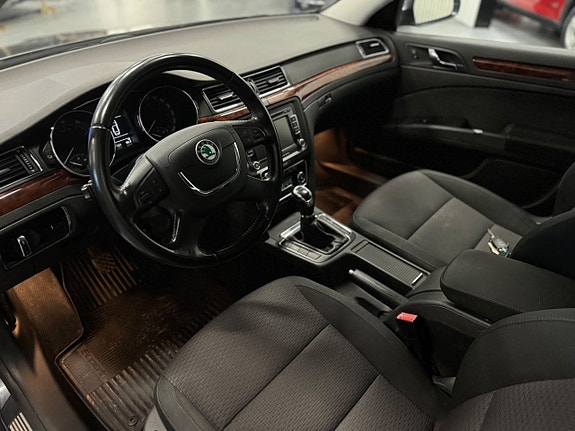 Skoda Superb 5 of 5