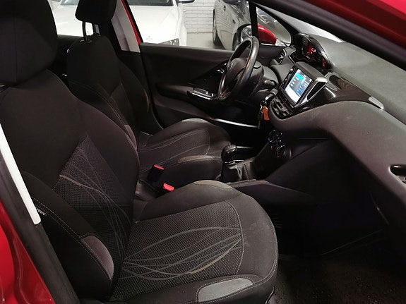 Peugeot 208 10 of 19