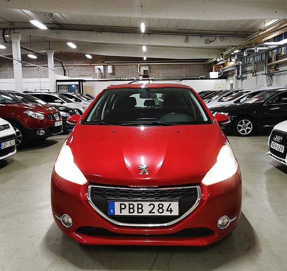 Peugeot 208 5 of 19