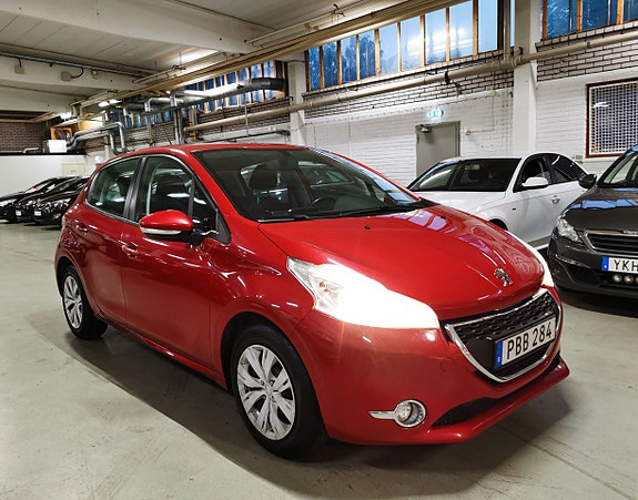 Peugeot 208 2 of 19