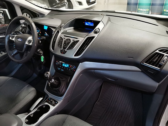 Ford C-Max 9 of 19