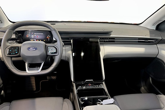 Ford Explorer 4 of 5