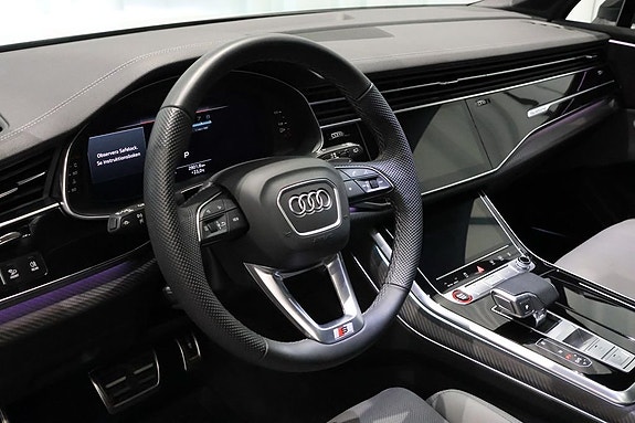 Audi SQ7 14 of 27