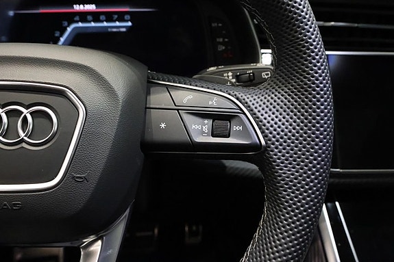 Audi SQ7 18 of 27