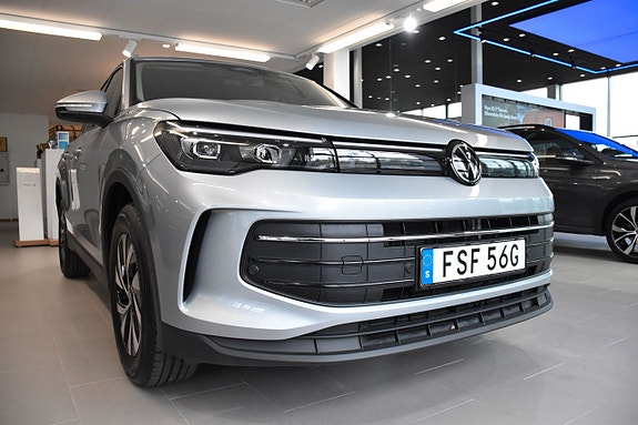 Volkswagen Tiguan 4 of 27