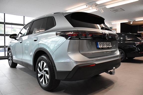 Volkswagen Tiguan 6 of 27