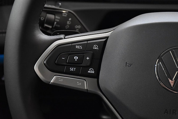 Volkswagen Tiguan 12 of 27