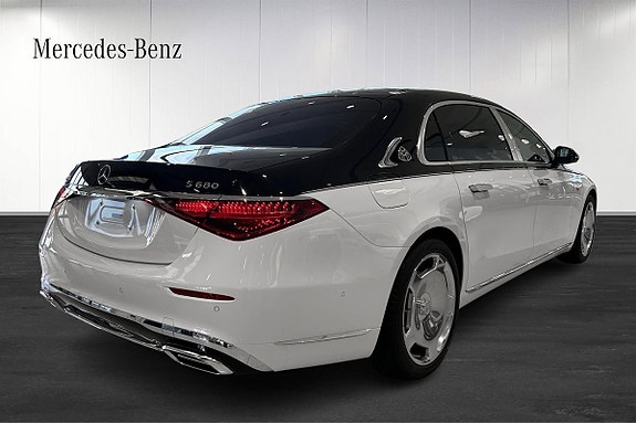 Mercedes-Benz S-Klass 4 of 17