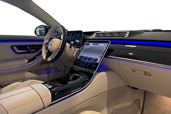 Mercedes-Benz S-Klass 8 of 17