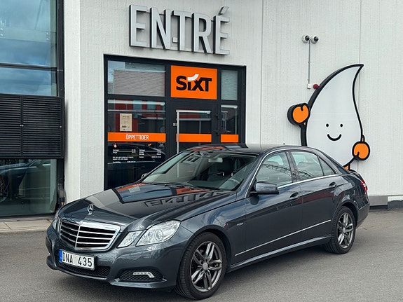 Mercedes-Benz E220 10 of 14