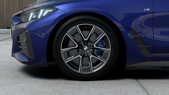 BMW i4 7 of 13