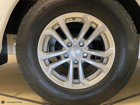 BMW iX 3 of 5