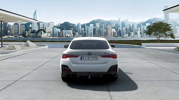 BMW i4 5 of 13