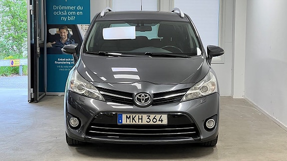 Toyota Verso 3 of 14