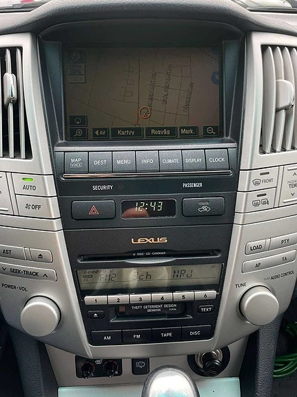 Lexus RX400h 11 of 19