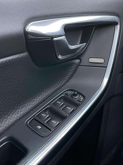 Volvo S60 17 of 19
