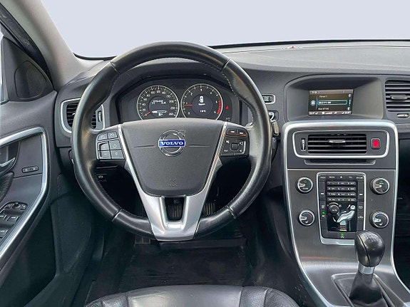 Volvo S60 11 of 19