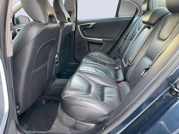 Volvo S60 9 of 19