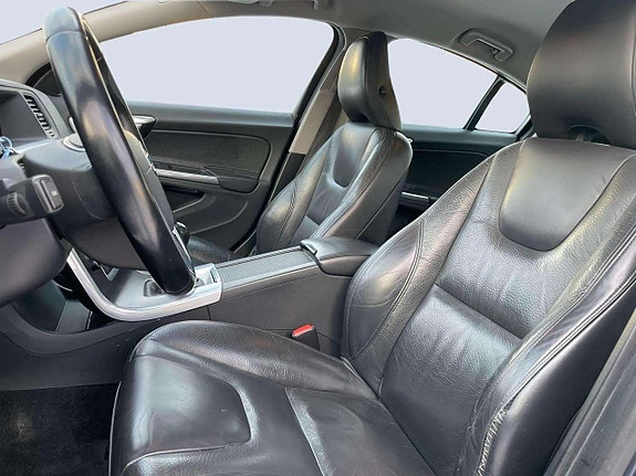 Volvo S60 7 of 19