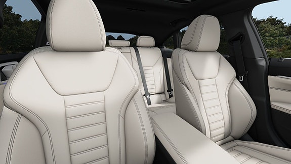 BMW i4 11 of 13