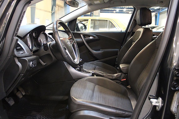 Opel Astra 6 of 11