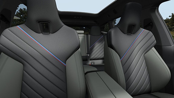 BMW iX 9 of 13