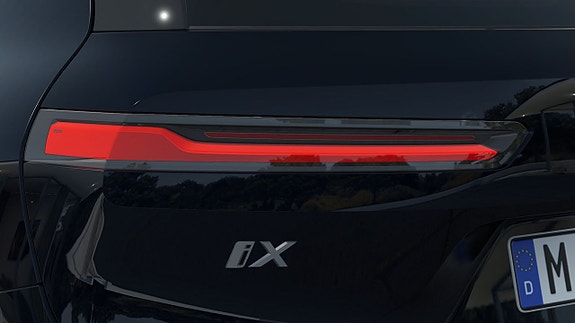 BMW iX 7 of 13
