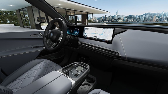 BMW iX 9 of 13