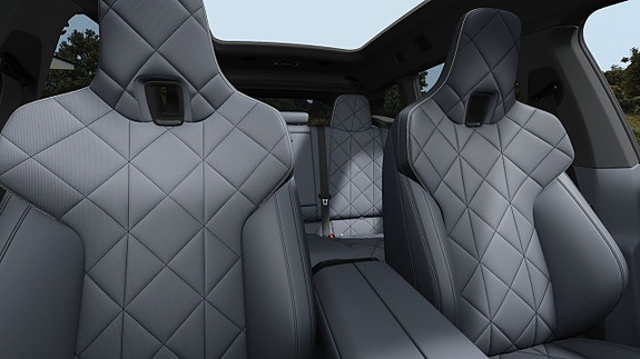 BMW iX 11 of 13