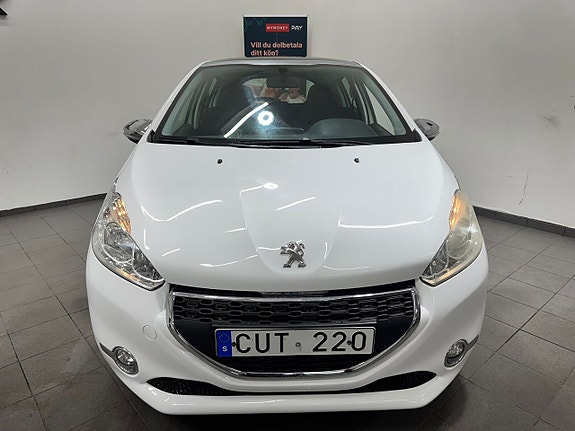 Peugeot 208 6 of 16