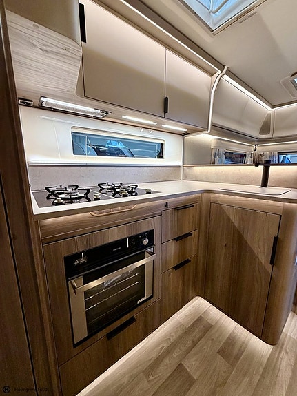 BMW iX 7 of 13