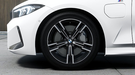 BMW 330e 6 of 13