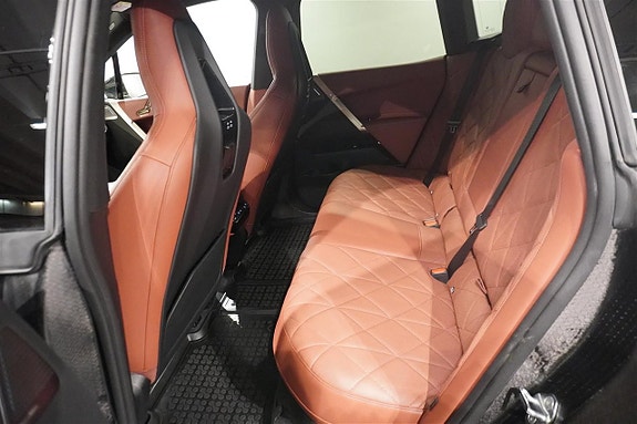 BMW iX 11 of 16