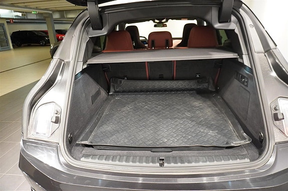 BMW iX 14 of 16