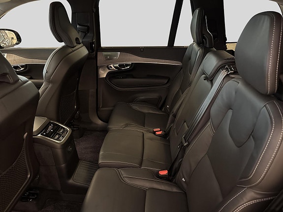 Volvo XC90 9 of 13