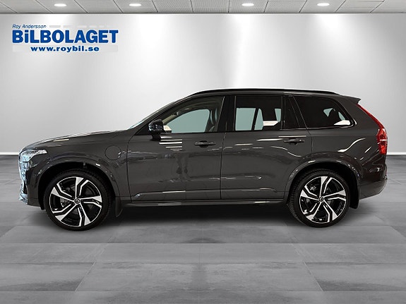 Volvo XC90 2 of 5