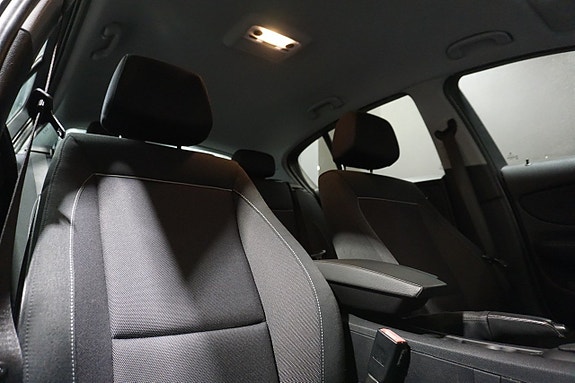 BMW 118d 11 of 21