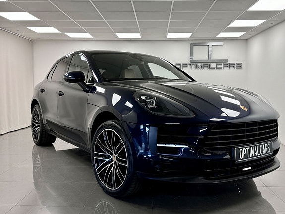 Porsche Macan 2 of 5
