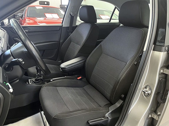 Skoda Rapid 15 of 23