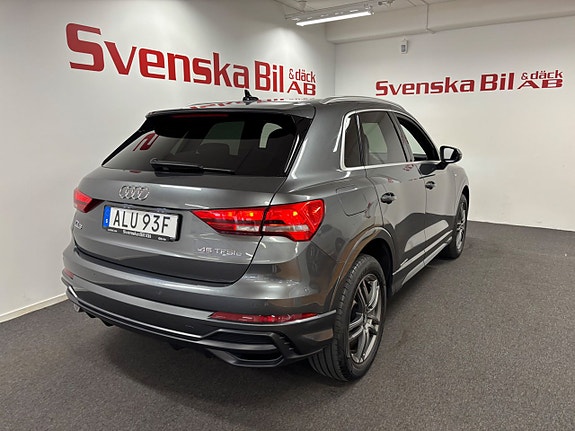 Audi Q3 10 of 21