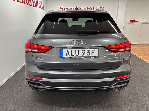 Audi Q3 11 of 21