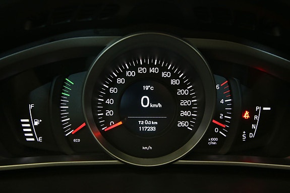 Volvo V40 16 of 20