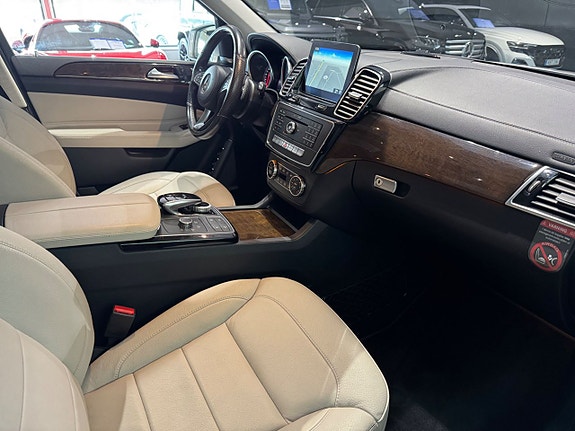 Mercedes-Benz GLS350 d 9 of 11