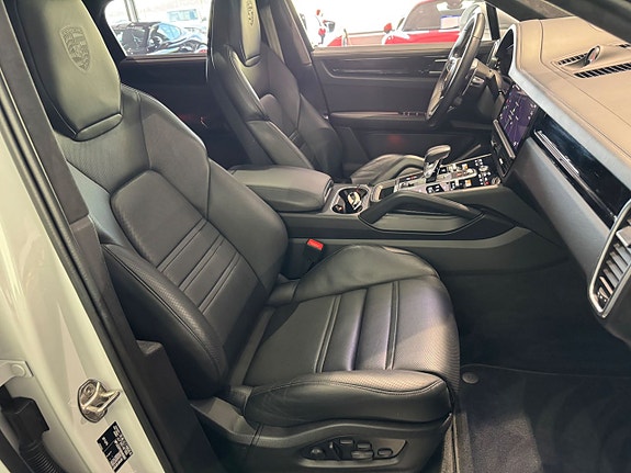 Porsche Cayenne Coupe 8 of 14